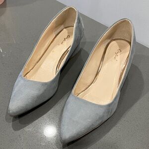 Qupid Light Gray Pointed Toe Heels